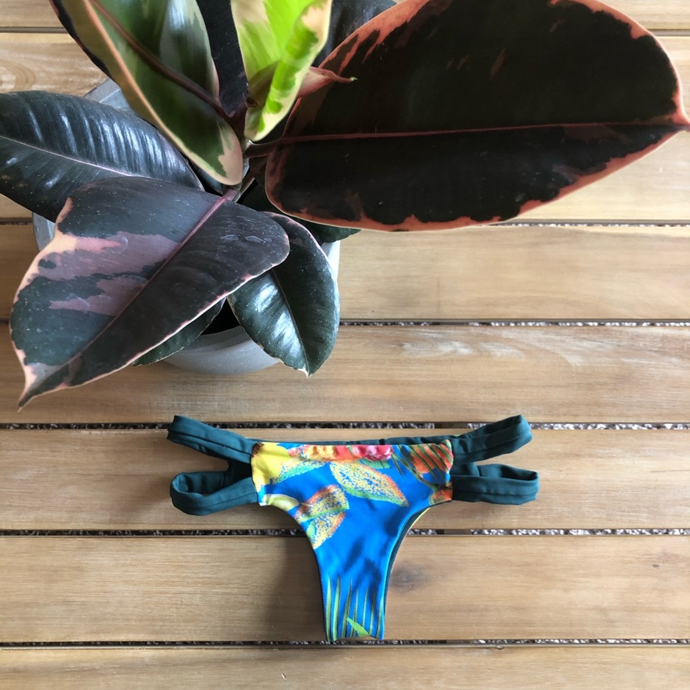 🌿 San Lorenzo Reversible Bikini Bottom 👙
